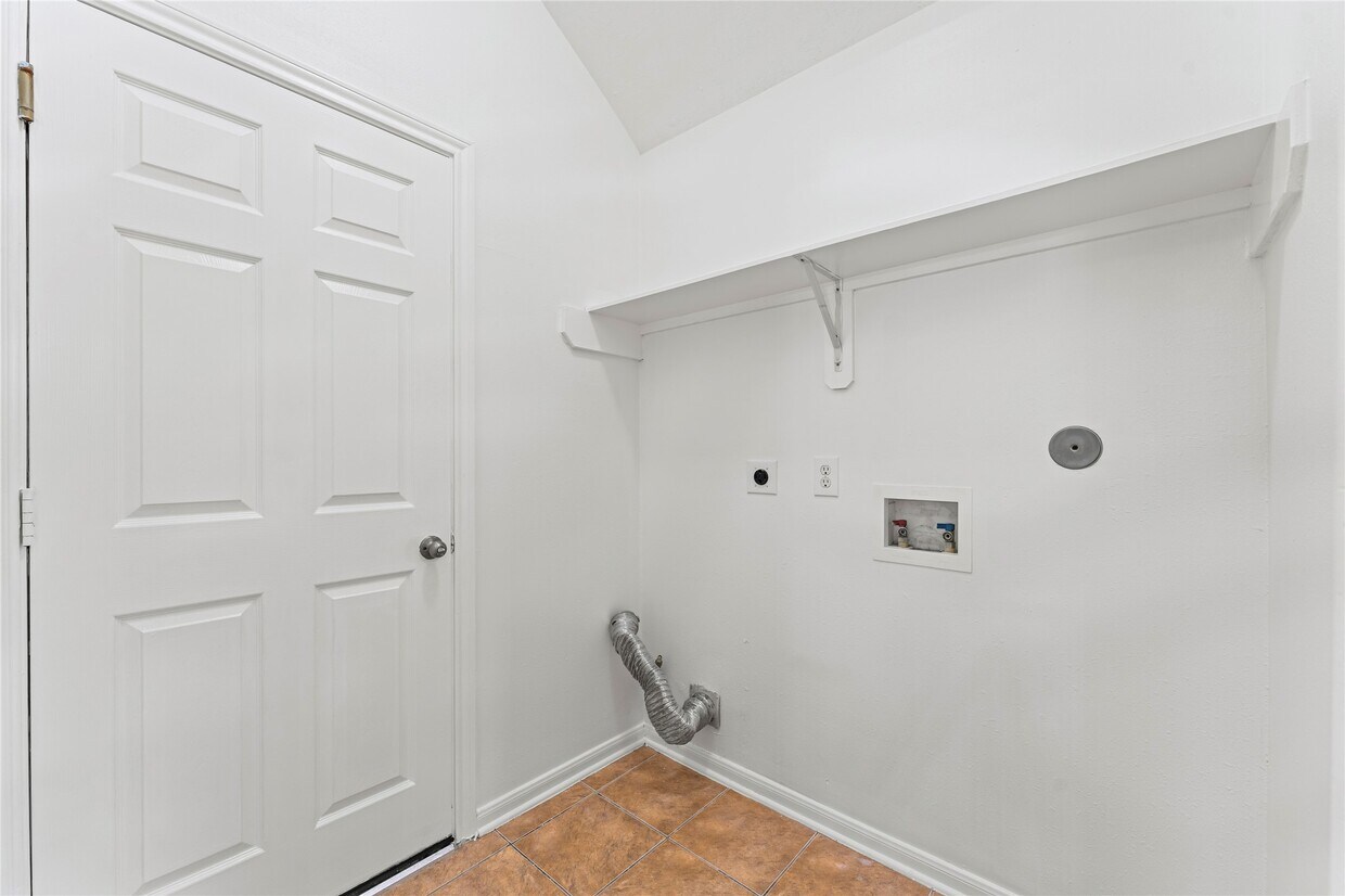 Foto del edificio - 13014 Rose Landing Dr