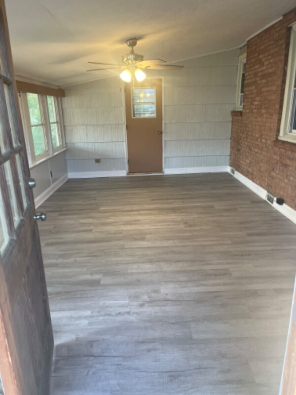 Foto del edificio - 729 Glensford Dr