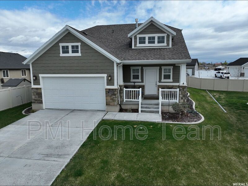 Primary Photo - 3789 Hooded Crane Ln