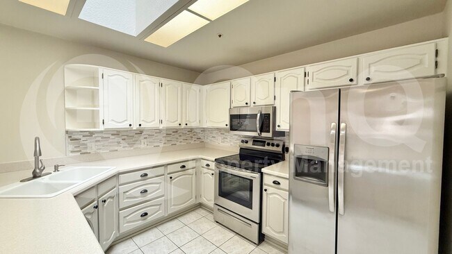 Building Photo - 10944 N 117th Pl