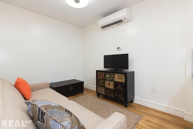 Building Photo - 309 East 92nd Street