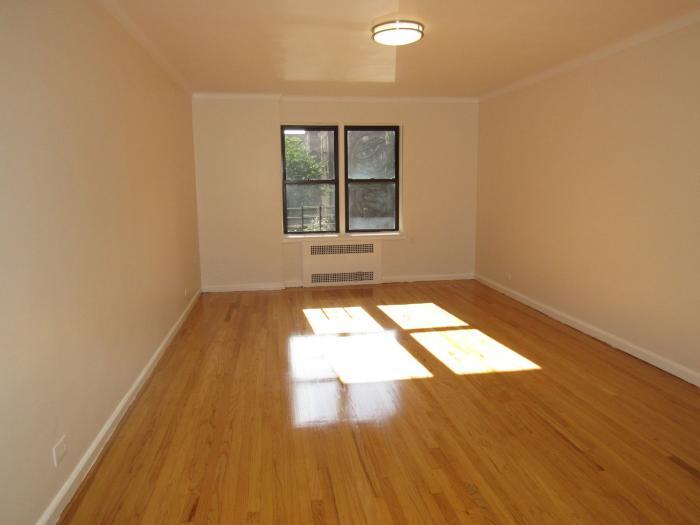 Primary Photo - 2 bedroom in Flushing NY 11374