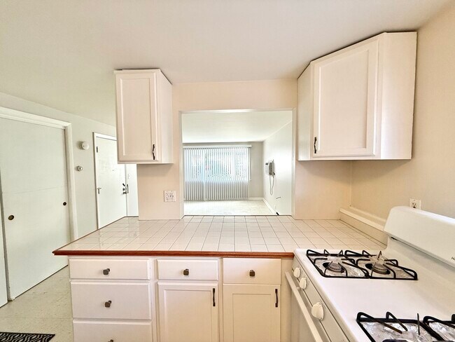 Foto del edificio - 8549 Niles Center Rd