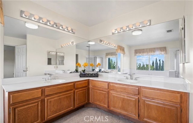 Foto del edificio - 5637 Redwood Ave