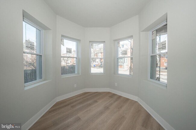 Foto del edificio - 122 3RD St