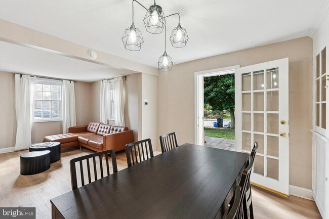 Building Photo - 614 Wises Mill Rd