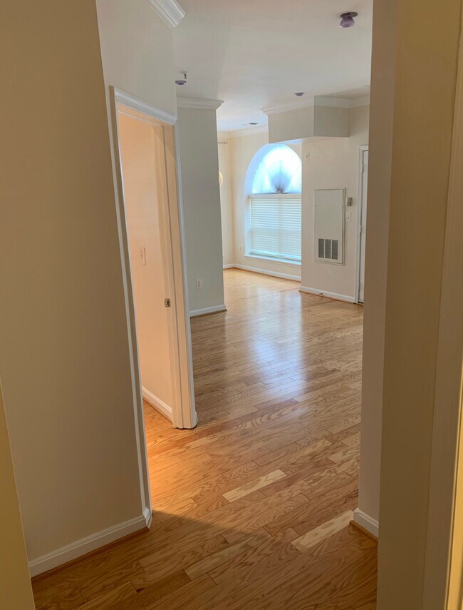 Unit Interior View - 4550 Strutfield Ln