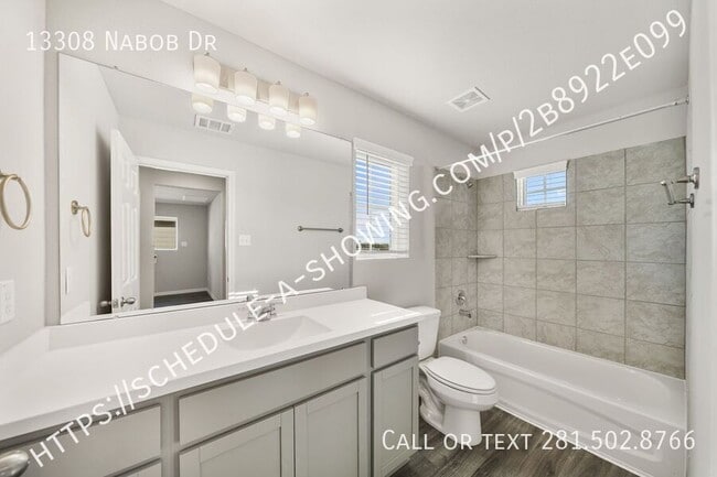 Building Photo - 13308 Nabob Dr