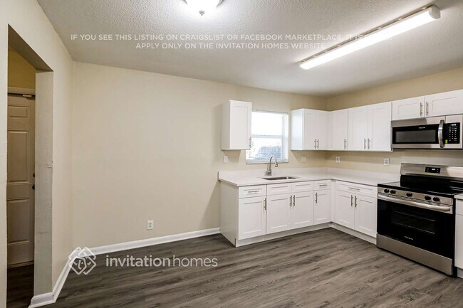 Foto del edificio - 7645 NW 32nd Pl