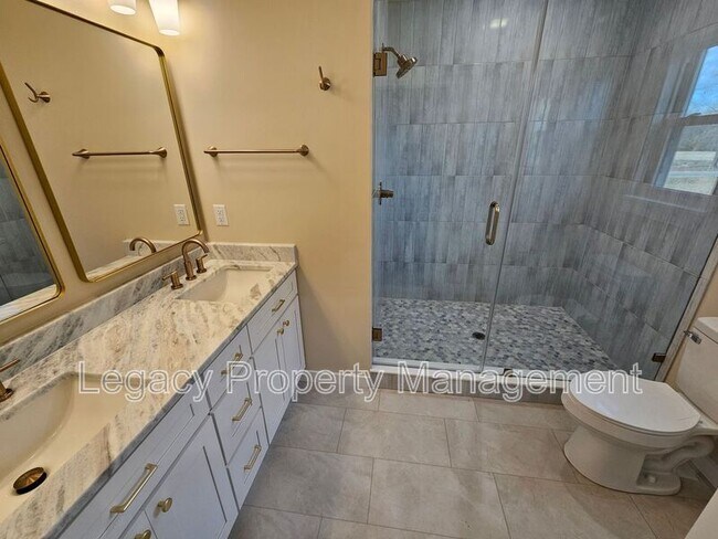 Foto del edificio - 1820 Johnson Rd