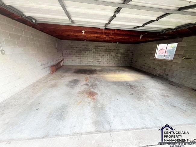 Building Photo - 9400 Habersham Dr