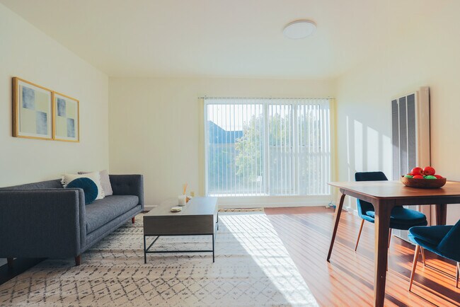 Foto del edificio - 800 E 20th St