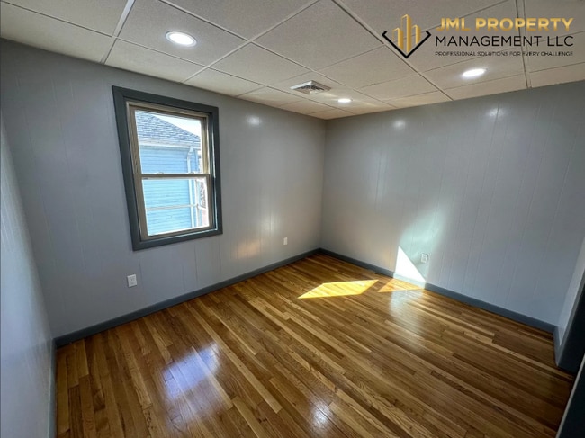 Building Photo - 67 Boutwell St