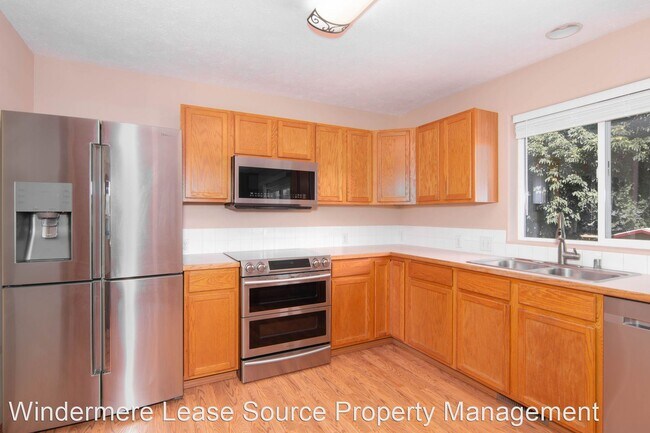 Foto del edificio - 4 br, 2 bath House - 3817 E 25th Ave.