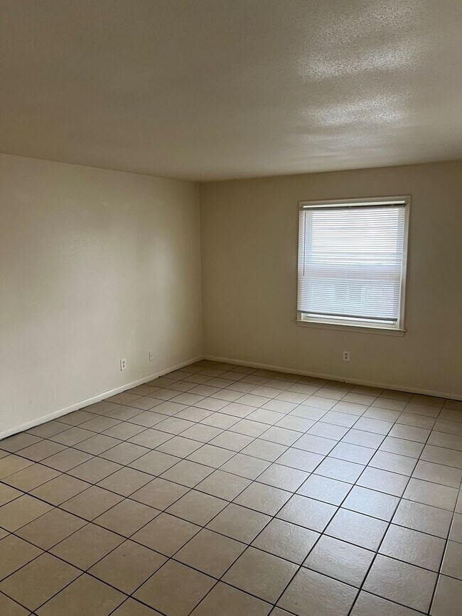 Foto del edificio - 5541-5543 N 35th St. (Duplex)