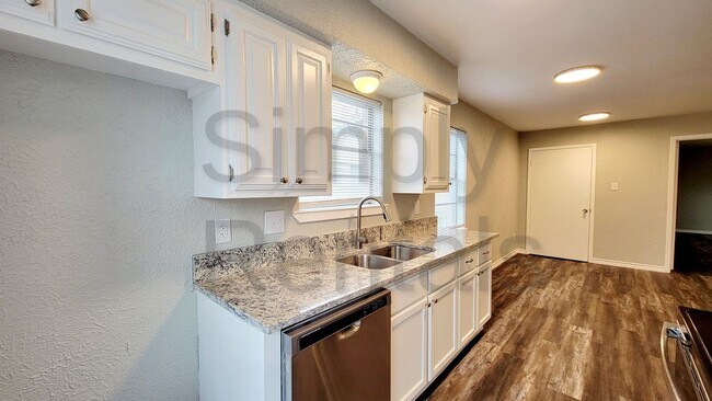 Foto del edificio - 2602 Bliss St