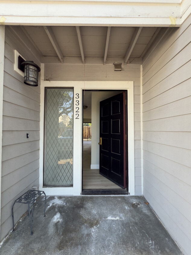 Primary Photo - 3322 Santa Rita Rd