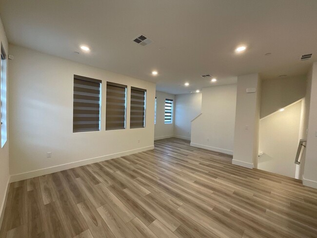 Foto del edificio - 37409 Bowline Road, Newark, CA 94560