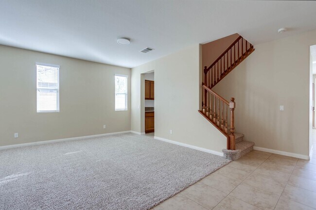Building Photo - 1059 Vista Pointe Blvd
