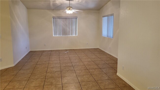 Foto del edificio - 4960 Santa Evinita Rd