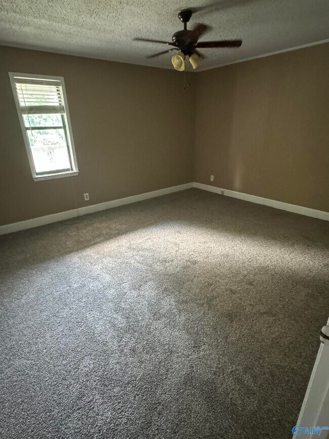 Building Photo - 6620 Willow Pointe Dr NW