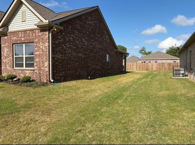 Photo - 7979 Hickory Meadow Rd House