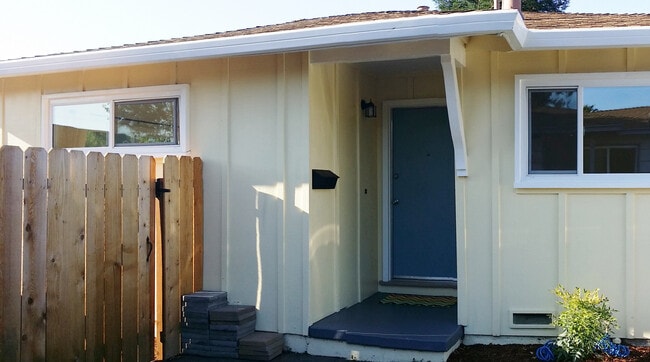 953-955 15th Ave - 953-955 15th Ave Apartment