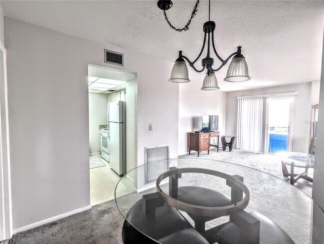 Foto del edificio - 5940 Todd St