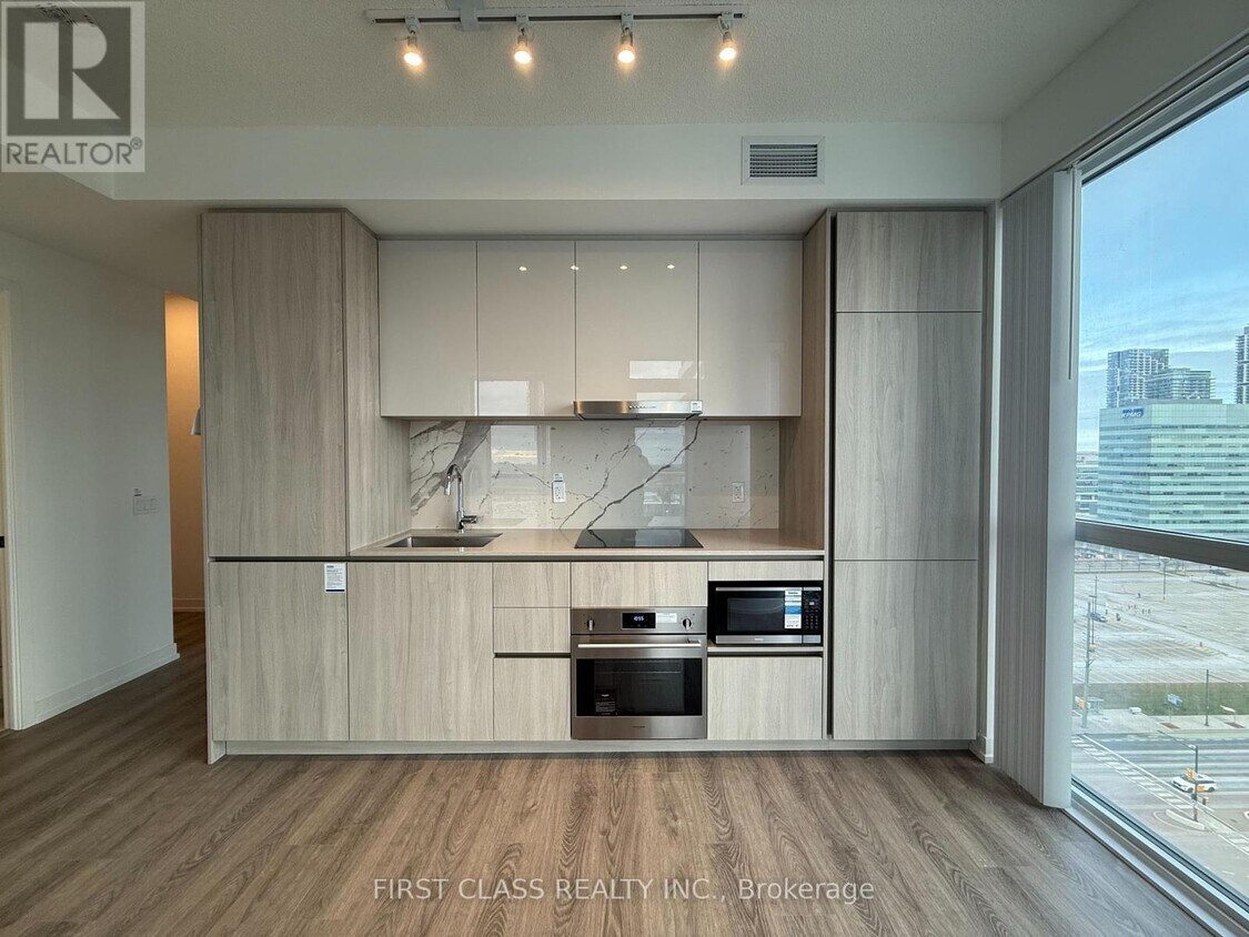 Primary Photo - 8 Interchange Wy