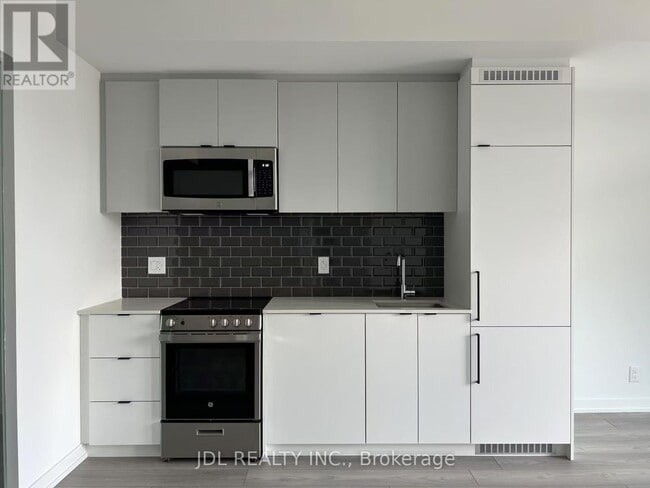 Photo du bâtiment - 285 Dufferin St