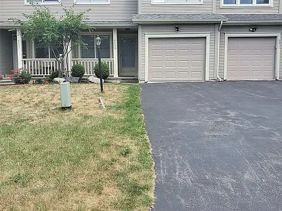 Foto del edificio - 5809 Nobleton Cir