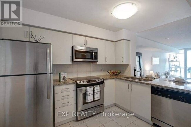 Building Photo - 215-215 Sherway Gardens Rd
