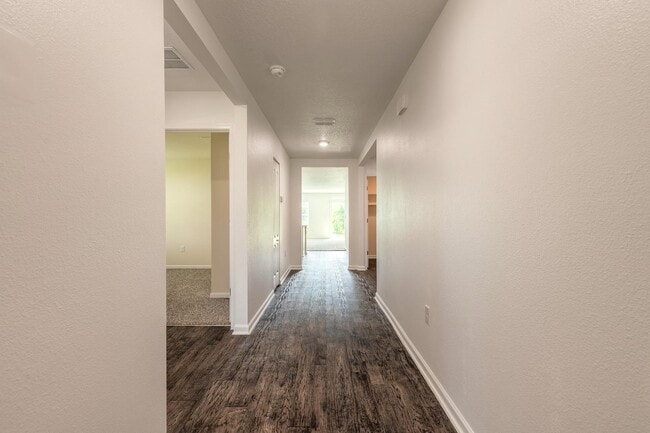 Foto del edificio - 109 Persimmon Dr