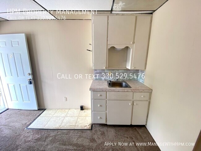 Foto del edificio - 1214 Woodward Pl NW