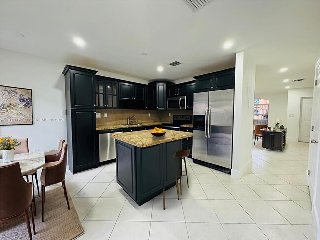 Building Photo - 7005 NW 173rd Dr