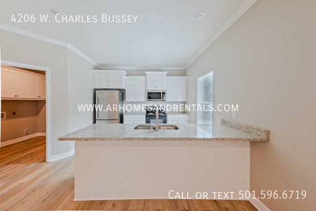 Building Photo - 4206 W Charles Bussey Ave