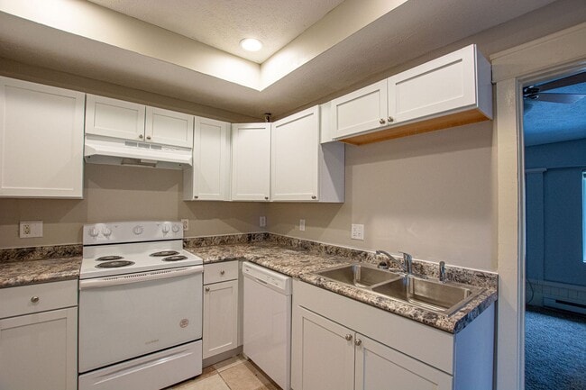 Building Photo - 133 S 38th St
