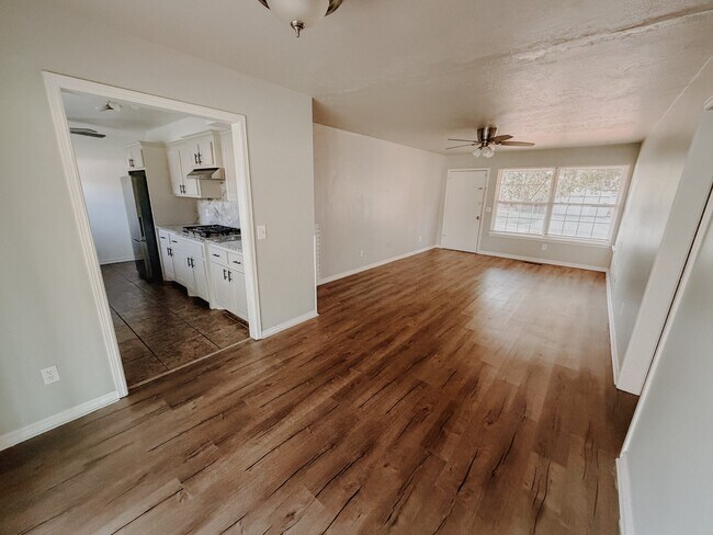 Foto del edificio - 6336 N Hammond Ave