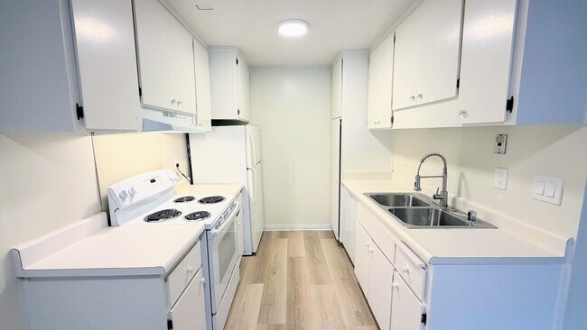 Foto del edificio - 1327 Webster St