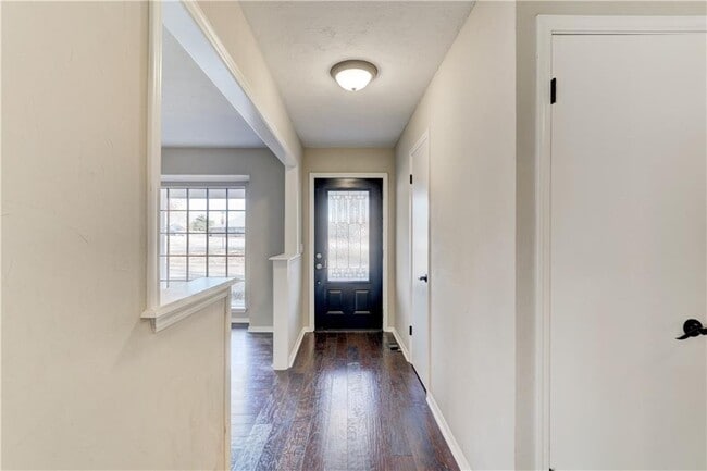 Building Photo - 3413 Choctaw Dr