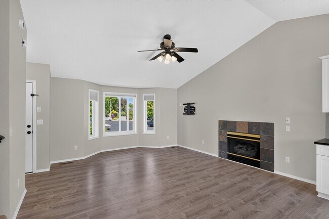 Foto del edificio - 16045 SW Baler Way