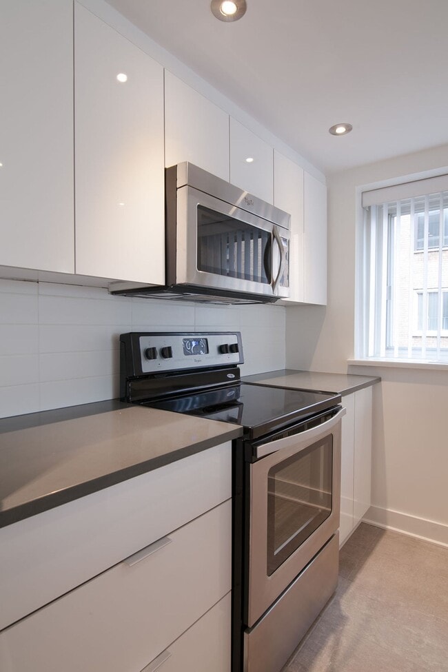 Building Photo - 3435 Rue Drummond