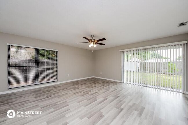 Foto del edificio - 724 NANA AVE, ORLANDO, FL 32809