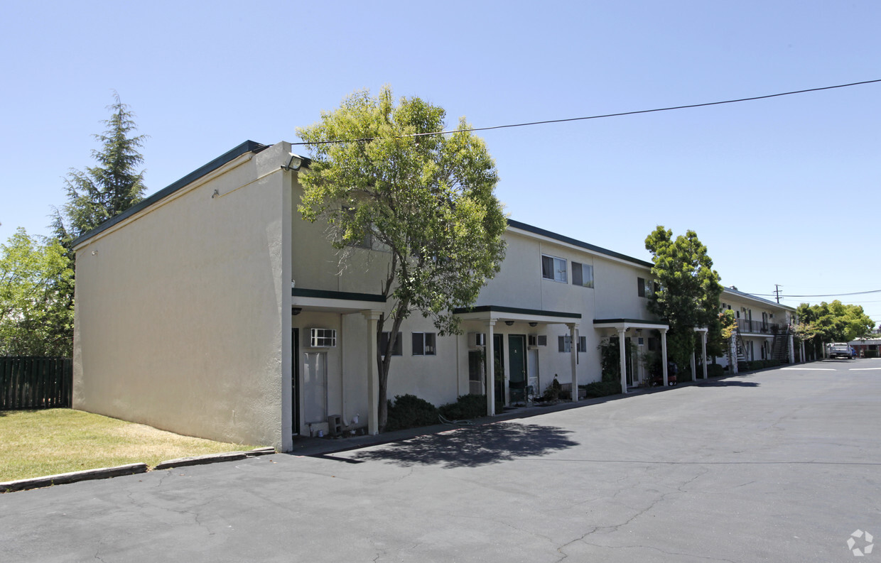 Primary Photo - Pacific Apartments