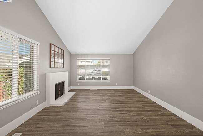 Building Photo - 2270 Bromfield Ct