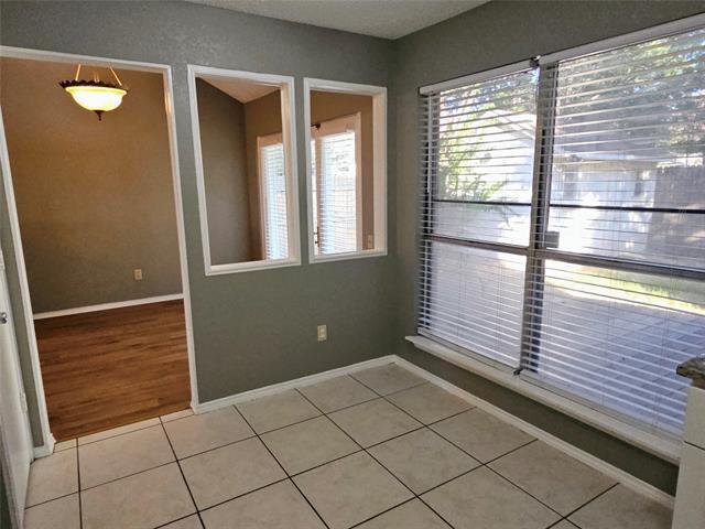 Building Photo - 3813 Waxwing Cir S