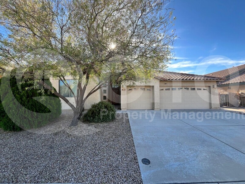 Foto principal - 5276 E Jasmine Vista Ct