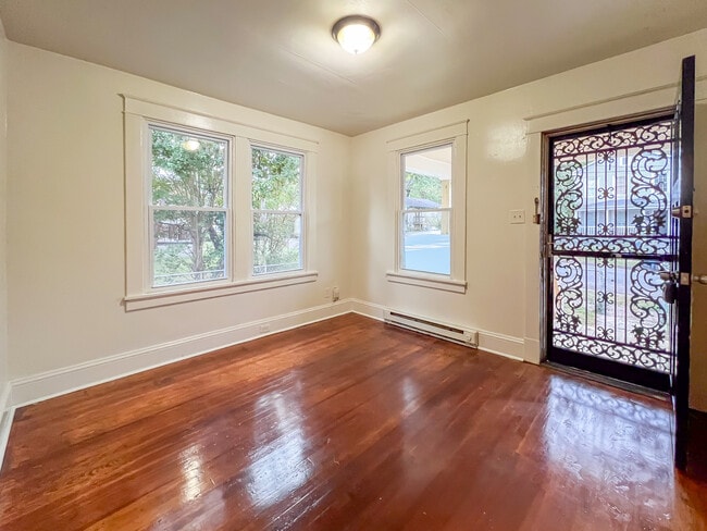 Foto del edificio - 1808 Fairfax Ave