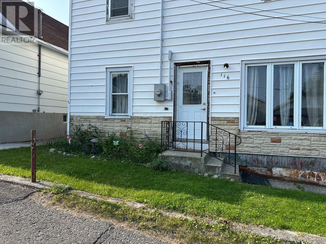 Primary Photo - 116 Croatia Ave