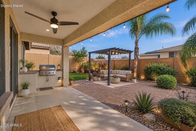 Foto del edificio - 7135 W Desert Mirage Dr